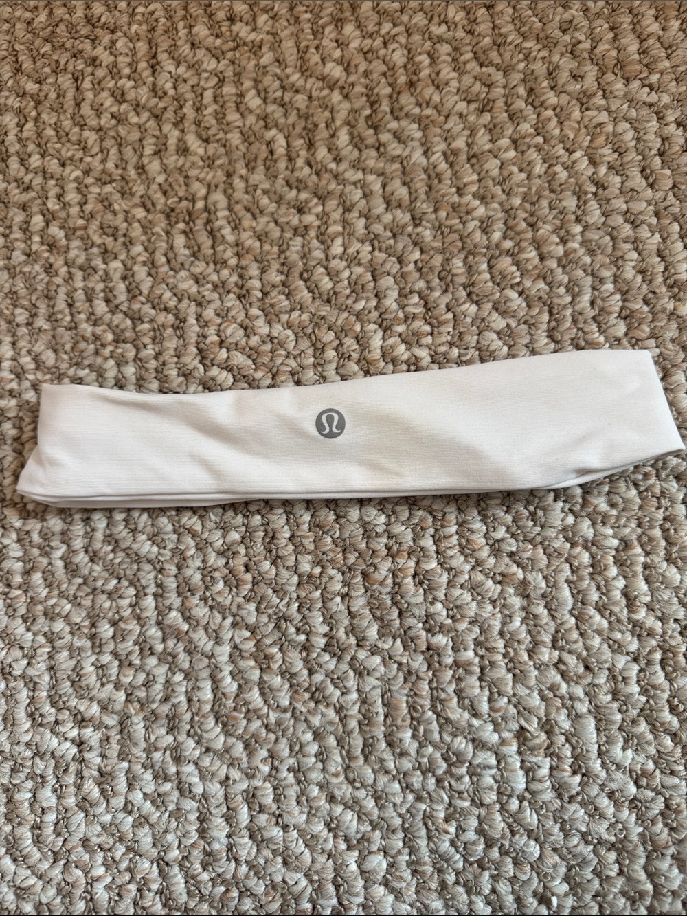Lululemon Light Beige Reflective Headband- never worn